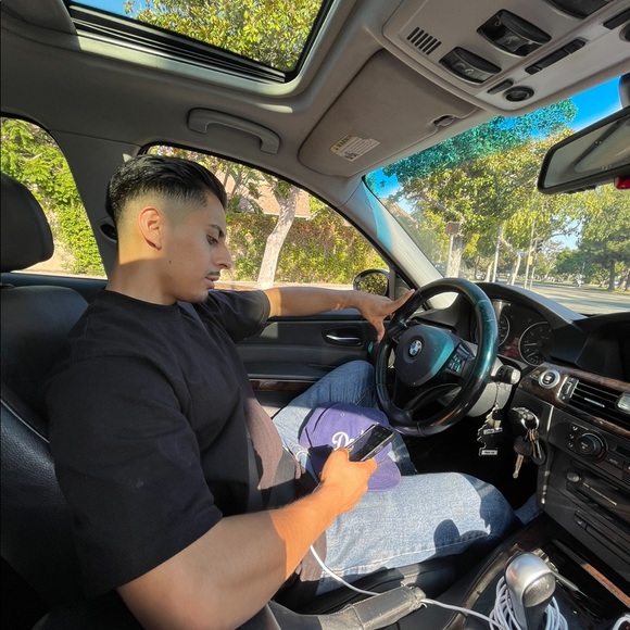 Meet your Posher, Miguel - Picture 1 of 1